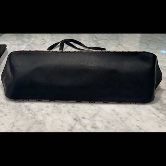 Michael Kors handbag - Picture 6 of 8